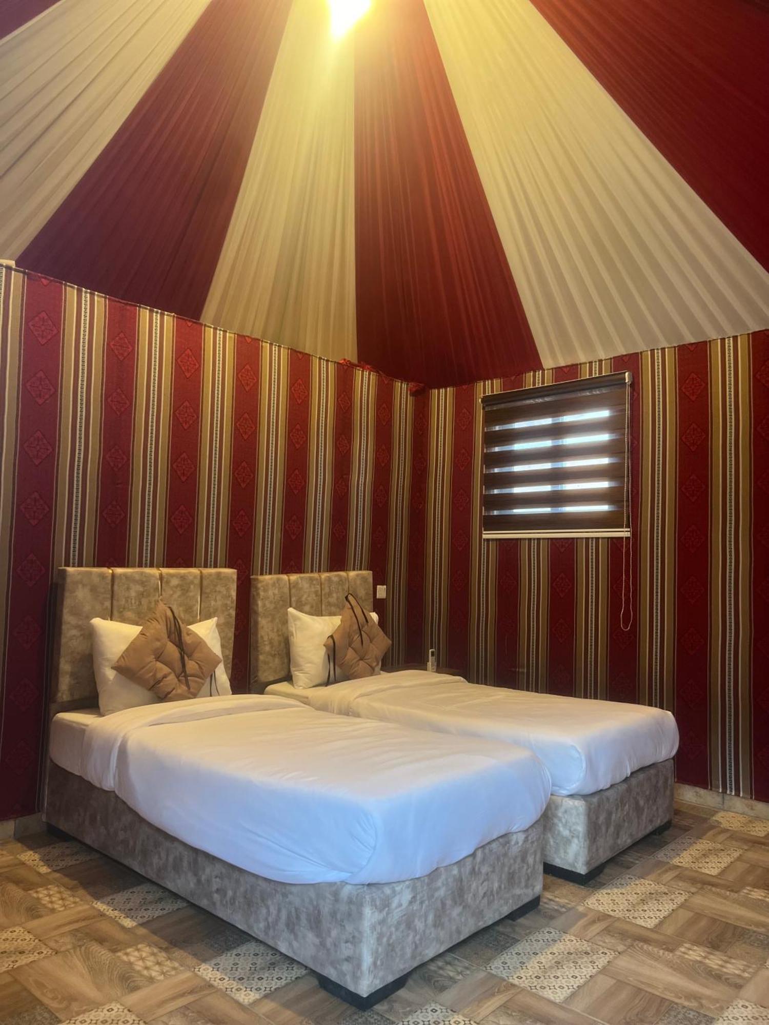 Rum Moon Luxury Camp ワディ ・ラム エクステリア 写真
